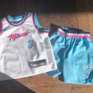 Miami heat Dwyane Wade 3T basketball jersey and shorts